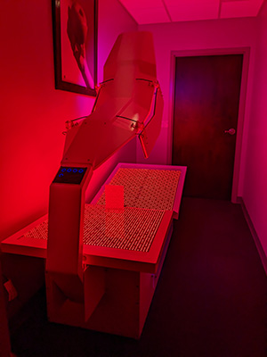 Chiropractic Canton OH Red Light Body Contouring Therapy Table